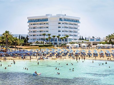 Tasia Maris Sands Beach hotel